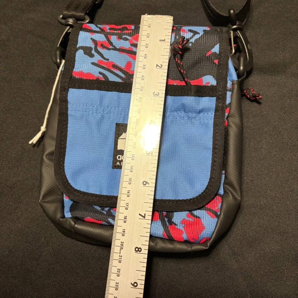 adidas adventure small